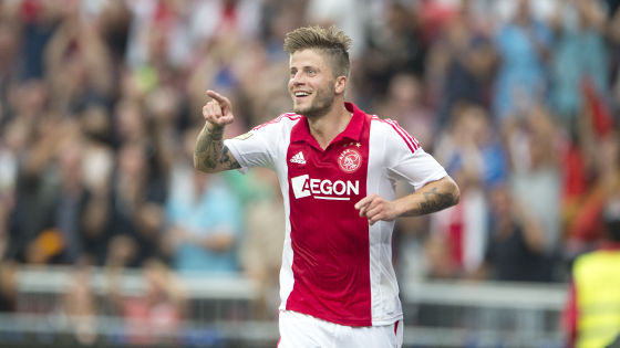 露了临场应 露了临场应