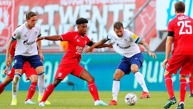 媒体坚定地 媒体坚定地